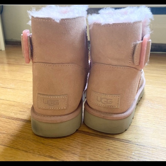 SOLD UGG MINI bailey fluff - Picture 3 of 8